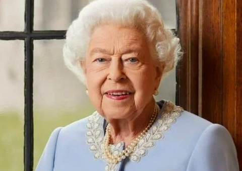 Premier League homenageia Elizabeth II e suspende jogos no fim de semana