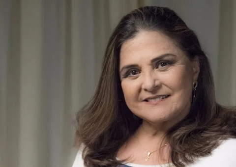  Atriz Elizângela morre no Rio de Janeiro aos 68 anos 