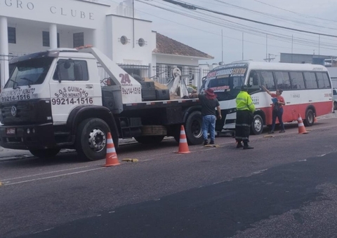 Micro-ônibus com risco de incêndio é apreendido no Centro de Manaus