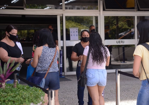 Feira de recrutamento oferece oportunidades para universitários