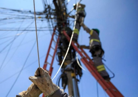 Manutenção deixa quatro bairros sem energia em Manaus neste sábado 