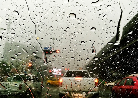 Inmet emite alerta de chuva intensa em grande parte do país; veja como fica no Amazonas