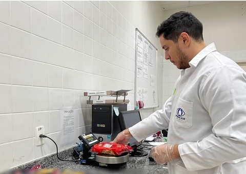 Ipem encontra irregularidades nas embalagens de produtos da cesta básica no Amazonas 