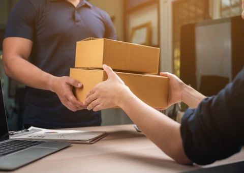 Justiça mantém justa causa de porteiro que furtou encomenda de moradores