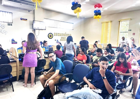 Prazo para entrega de documentos do Programa Bolsa Idiomas é prorrogado