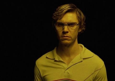 Família da vítima de Jeffrey Dahmer diz ter sido ‘retraumatizada’ com série sobre serial killer