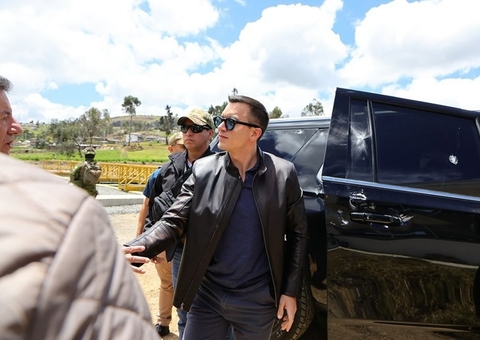 Presidente do Equador é alvo de atentado a tiros, diz governo