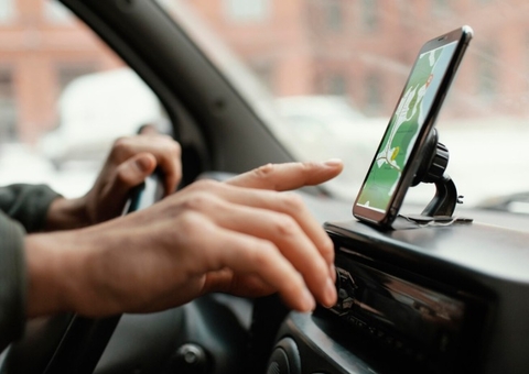 Trio é preso após assaltar e fazer refém motorista de app em Manaus