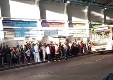 UEA e UFAM suspendem aulas presenciais por causa da greve de ônibus