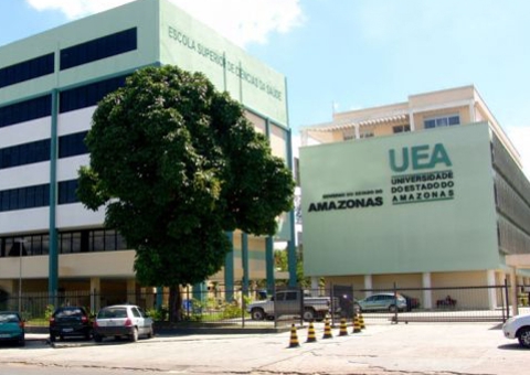 UEA se pronuncia após acusação de não reservar vagas dos cursos de saúde para alunos do interior