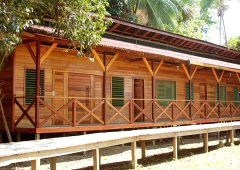 Escolas de madeira em Benjamin Constant custam quase R$ 400 mil