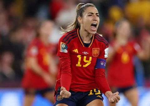 Autora do gol do título da Espanha homenageou mãe de amiga na comemoração