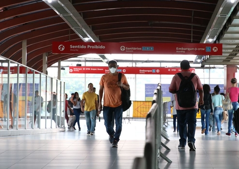 São Paulo volta a obrigar uso de máscaras contra covid-19