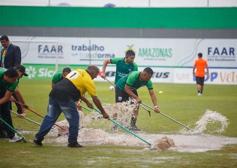 Estádio fica alagado e final do Barezão é adiada para domingo em Manaus
