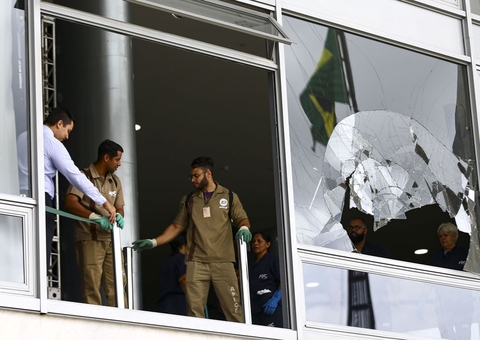 Justiça bloqueia R$ 6,5 milhões de acusados de financiar ataques