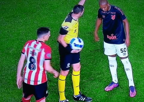 Libertadores: Vitor Roque decide e Athletico-PR está na semifinal