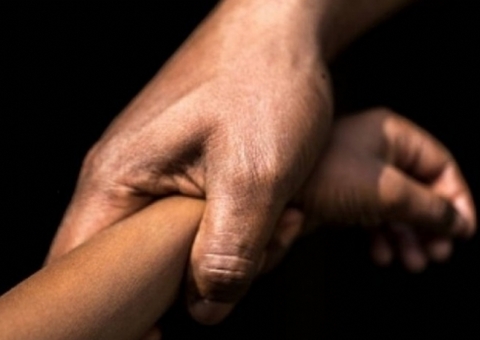 Professor de dança se passava por mulher para estuprar alunos