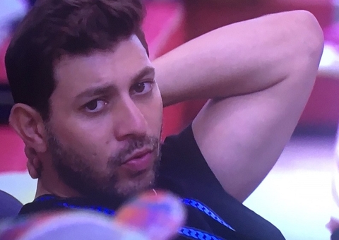 Caio pode ter que deixar o BBB após fraturar o pé