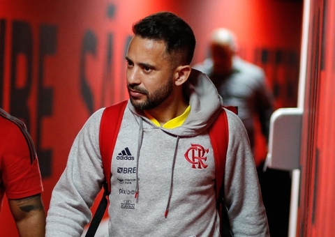 Ex-calvo? Jogador do Flamengo Everton Ribeiro chama atenção com cabelos volumosos; veja antes e depois