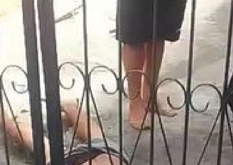 População espanca homem suspeito de roubos em Manaus