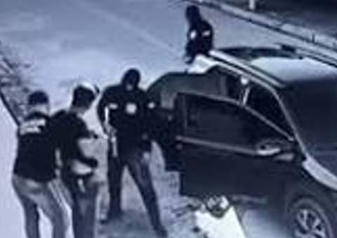 Ex-Vasco é preso suspeito de cometer assaltos disfarçado de policial