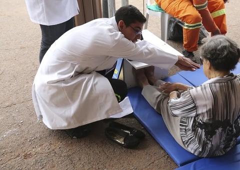 Exercícios podem prevenir quedas em idosos e melhorar recuperação