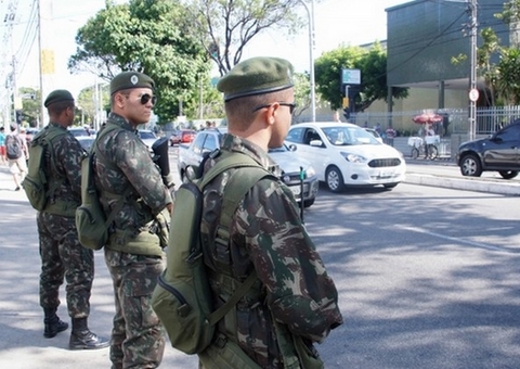 Bolsonaro deve decidir sobre intervenção do Exército nas ruas de Manaus