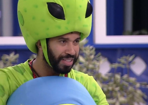 Gil diz que vai se inspirar no ex-BBB Prior para jogar contra Juliette