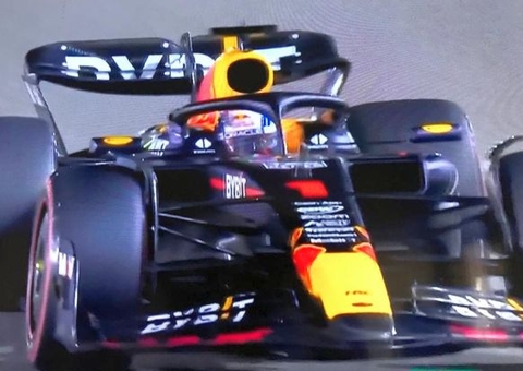 Verstappen confirma bom momento e é pole no GP da Austrália