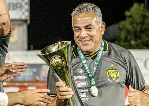Amazonas oficializa a permanência do técnico Luizinho Vieira para 2024