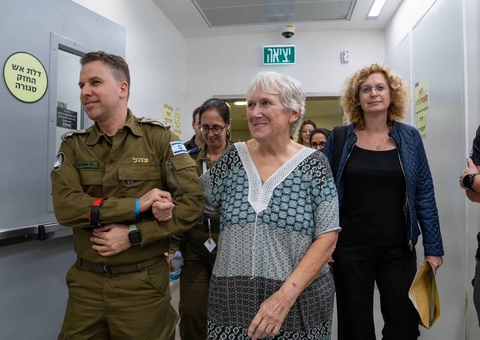 Em troca de 33 presos palestinos, Hamas liberta 11 reféns em acordo com Israel