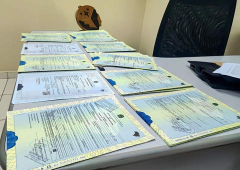 Defensoria entrega mais de 110 registros de nascimento em Tefé