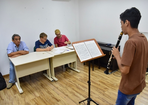 Vestibular e SIS da UEA: provas de habilidades em Dança, Música e Teatro serão aplicadas neste domingo