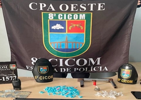 Adolescente é apreendido em quitinete com arma e drogas em Manaus