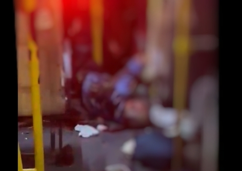 Passageiros ficam feridos após bandidos jogarem granada dentro de ônibus no Rio de Janeiro; vídeo