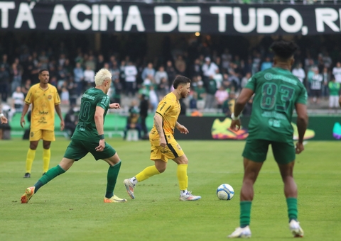 Coritiba derruba o Amazonas e se aproxima do G4 na Série B