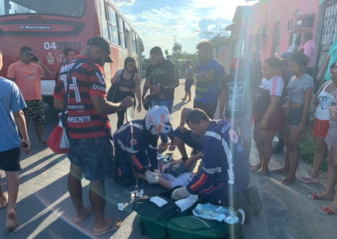 Garoto de 15 anos é atropelado por ônibus em avenida de Manaus