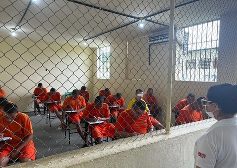 Provas do Enem são aplicadas em presídios do Amazonas