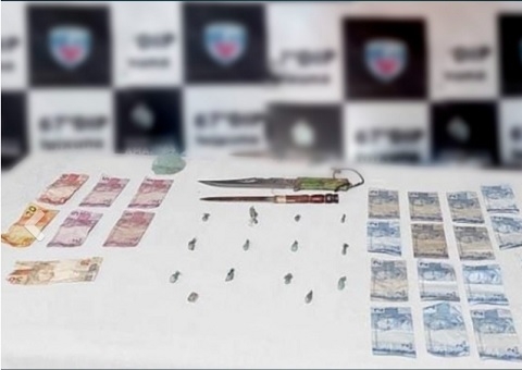 Traficante vomita cocaína ao ser preso na véspera de Réveillon no Amazonas