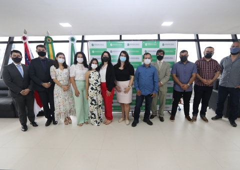Defensoria empossa mais 9 aprovados em concurso no Amazonas