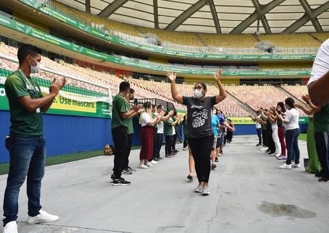Pacientes do projeto RespirAR realizam atividades físicas na Arena da Amazônia