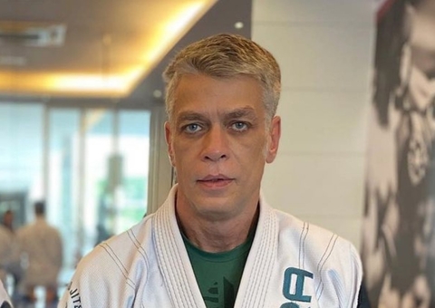 Aos 49 anos, Fábio Assunção aparece super musculoso com veias saltando 