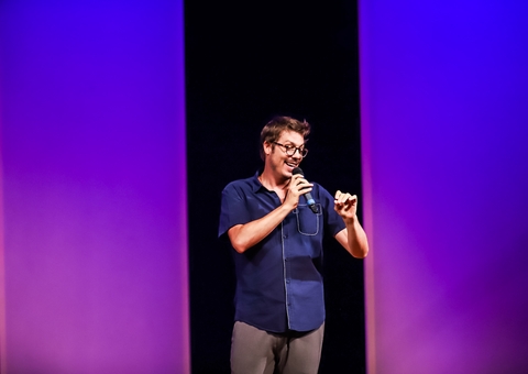 Fábio Porchat apresenta novo espetáculo em Manaus nesta sexta