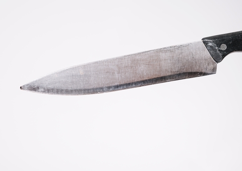 Mulher reage ao ser espancada e esfaqueia marido no Santo Antônio