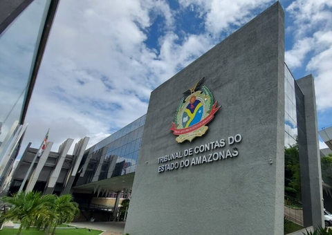 Oito novos aprovados em concurso do TCE-AM são empossados em Manaus