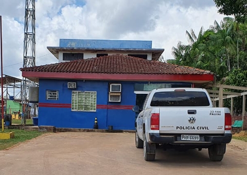 Foragido, suspeito de homicídio é preso com arma e drogas no Amazonas