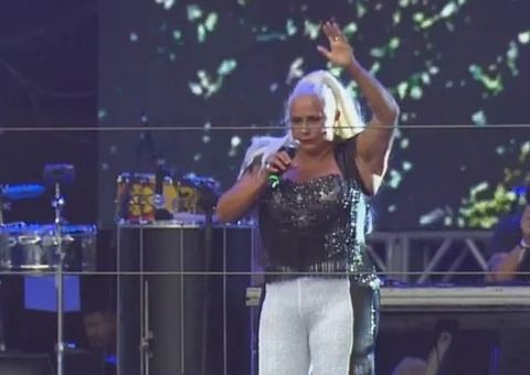 Réveillon: Fafá de Belém abre shows e empolga público em São Paulo