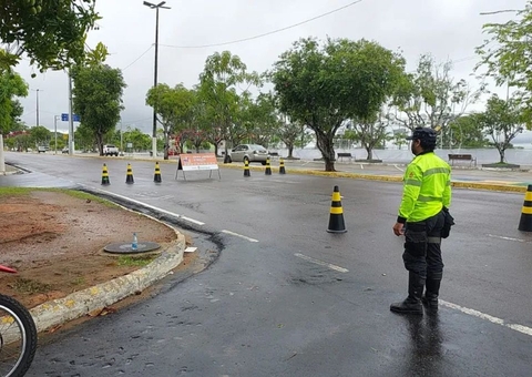 Trânsito é alterado na Ponta Negra neste domingo; confira