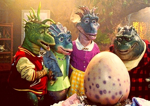 Todas temporadas de 'Família Dinossauro' já estão disponíveis no Disney+