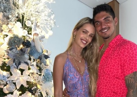 Brigados com a mãe, Gabriel Medina e irmão passam natal com pai biológico e esposas